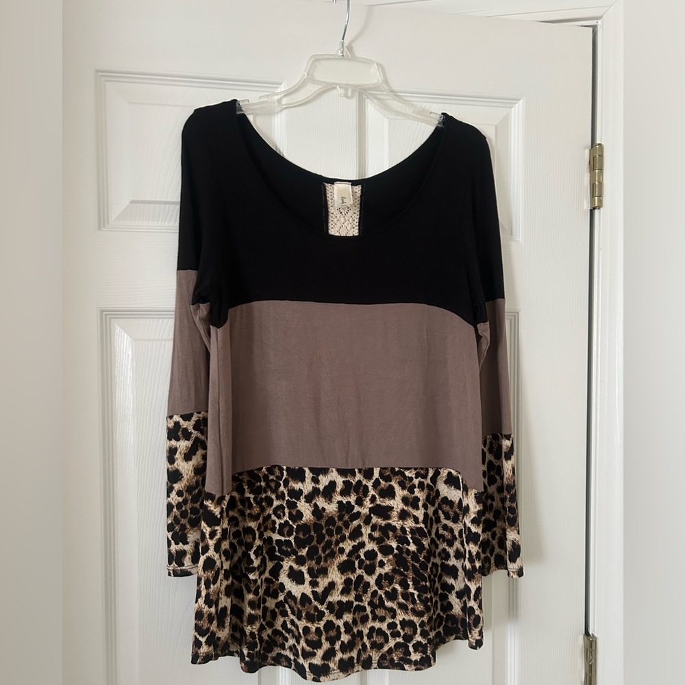 Elegant Color Block Leopard Print Long Sleeve Top